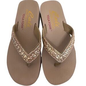 Cali Sketcher Taupe Yoga Foam Rhinestone Flip Flops Size 9 Worn A Few Minutes